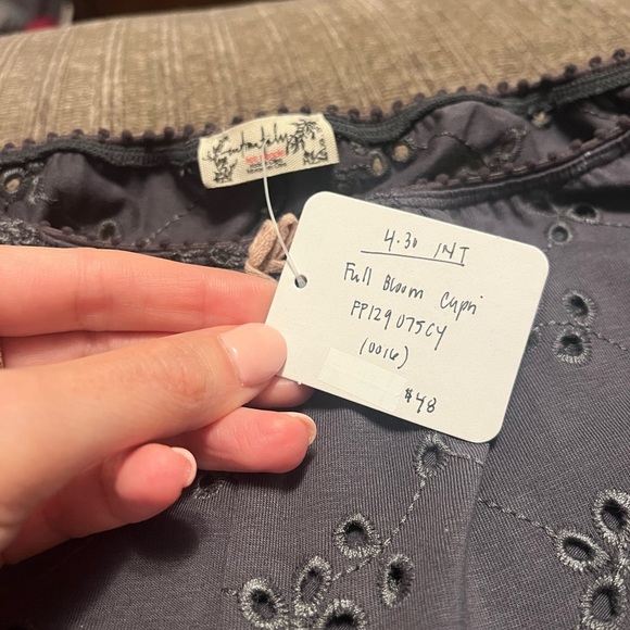 Free People Full Bloom Capris- extra small - Picture 2 of 10